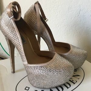 Steve Madden Pumps